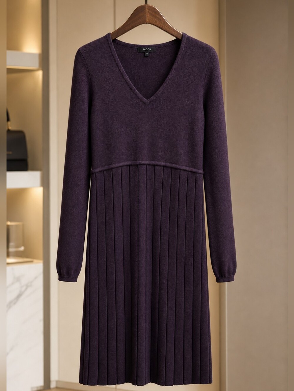 Vintage Navy knit dress, pleated skirt. Excellent condition. No flaws. Size M.